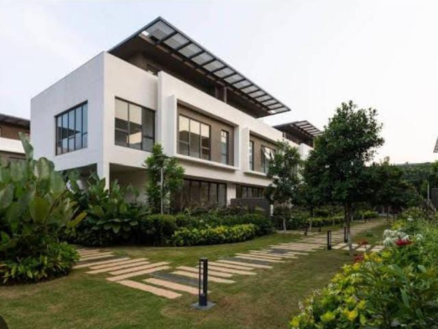 Resale | 3.5 BHK + Servant Room 2950 Sq.Ft. Villa in Goyal and Co Alanoville