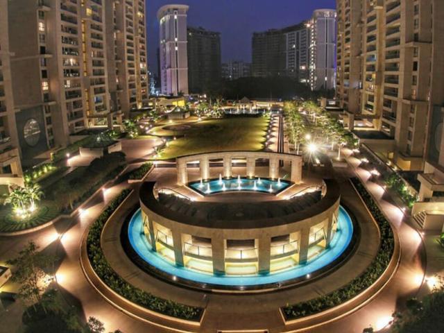 Resale | 3.5 BHK + Servant Room 3120 Sq.Ft. Apartment in Panchshil One North