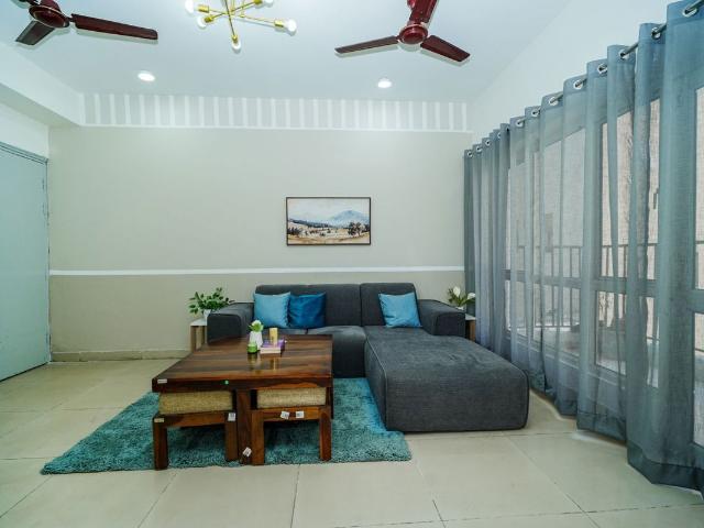 Resale | 3.5 BHK + Servant Room 350 Sq.Mt. Independent House in Sector 48