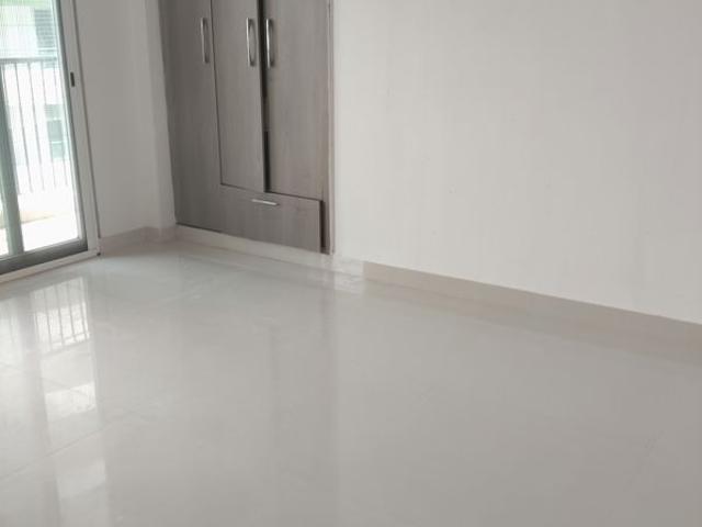 Resale | 3.5 BHK + Servant Room 3995 Sq.Ft. Apartment in Kalpataru Vista