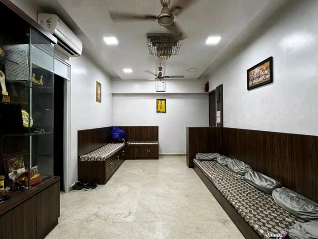 Resale | 3.5 BHK + Servant Room 400 Sq.Ft. Apartment in Lodha Splendora Phase II