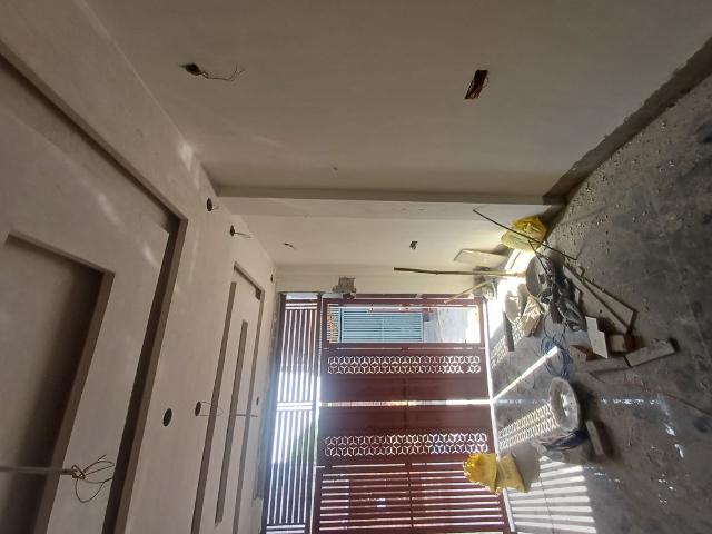 Resale | 3.5 BHK + Servant Room 50 Sq.Yd. Independent House in Palla