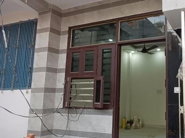 Resale | 3.5 BHK + Servant Room 50 Sq.Yd. Independent House in Palla
