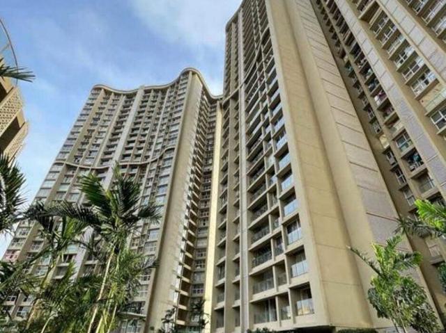 Resale | 3.5 BHK + Servant Room,Extra Room 1400 Sq.Ft. Apartment in Andheri West