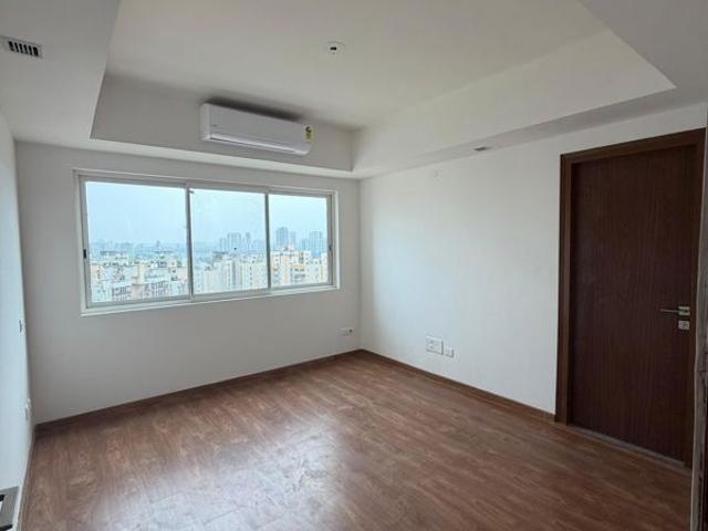 Resale | 3.5 BHK + Servant Room,Extra Room 2129 Sq.Ft. Apartment in Godrej Air Sector 85