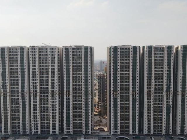 Resale | 3.5 BHK + Servant Room,Extra Room 2600 Sq.Ft. Apartment in Elan The Presidential