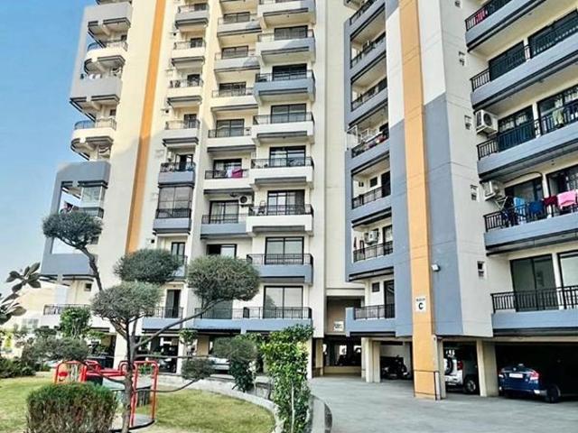 Resale | 3.5 BHK + Servant Room,Study Room,Store Room 1905 Sq.Ft. Apartment in Ratan Khand