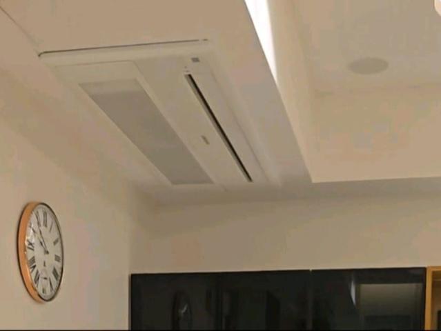 Resale | 3.5 BHK + Servant Room,Study Room,Store Room 2408 Sq.Ft. Apartment in SS The Leaf