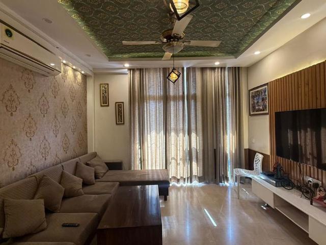 Resale | 3.5 BHK + Servant Room,Study Room,Store Room 2660 Sq.Ft. Apartment in Bestech Park View Grand Spa