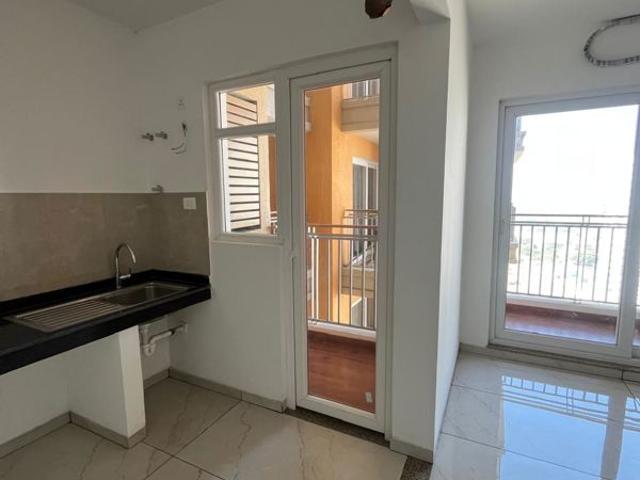 Resale | 3.5 BHK + Servant Room,Study Room,Store Room 2245 Sq.Ft. Apartment in One OAK Natura