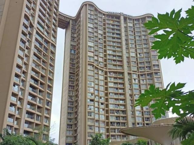 Resale | 3.5 BHK + Store Room 1849 Sq.Ft. Apartment in Runwal Elegante