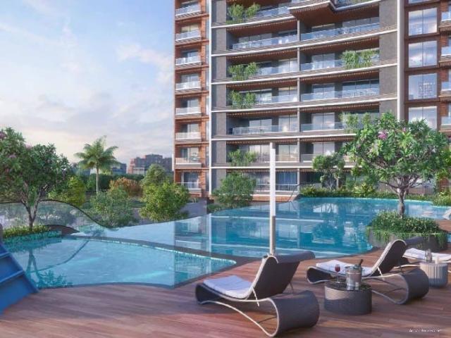 Resale | 3.5 BHK + Study Room,Extra Room,Store Room 1548 Sq.Ft. Apartment in White Breeze