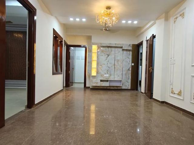 Resale | 3.5 BHK + Study Room 1550 Sq.Ft. Apartment in Prateek Grand City