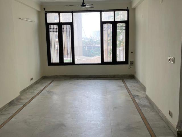 Resale | 3.5 BHK + Study Room 1705 Sq.Ft. Apartment in Sector 50