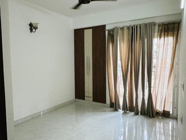 Resale | 3.5 BHK + Study Room 1720 Sq.Ft. Apartment in T Homes Phase 1