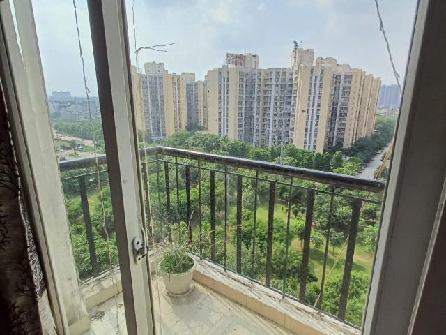 Resale | 3.5 BHK + Study Room 1750 Sq.Ft. Apartment in Supertech Ecociti