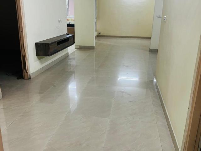 Resale | 3.5 BHK + Study Room 1800 Sq.Ft. Apartment in Gaurs Siddhartham