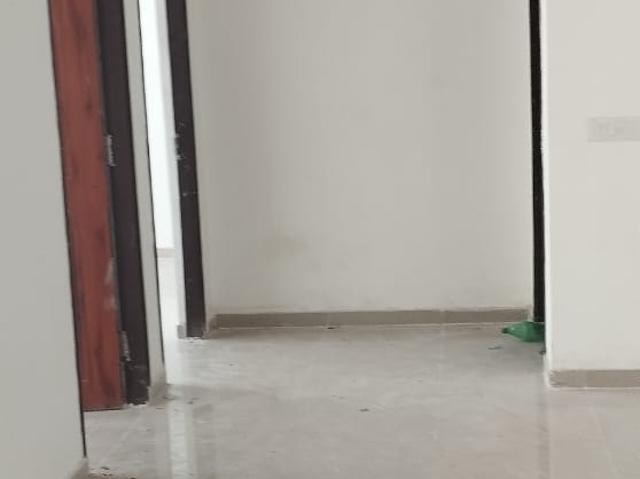 Resale | 3.5 BHK + Study Room 1800 Sq.Ft. Apartment in Paarth Aadyant