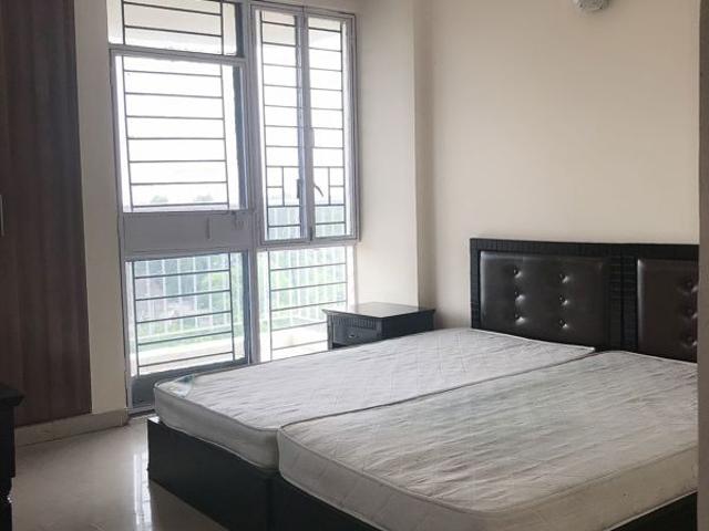 Resale | 3.5 BHK + Study Room 1800 Sq.Ft. Apartment in Vasant Kunj