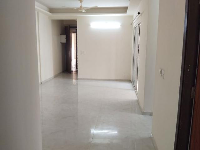 Resale | 3.5 BHK + Study Room 1850 Sq.Ft. Apartment in VVIP Addresses
