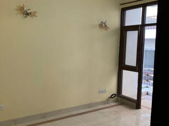 Resale | 3.5 BHK + Study Room 2400 Sq.Ft. Apartment in Alaknanda Society