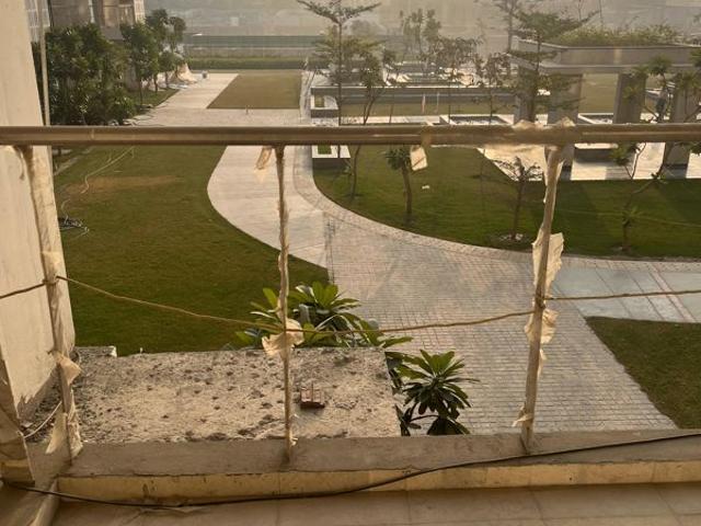 Resale | 3.5 BHK + Study Room 2440 Sq.Ft. Apartment in Godrej Palm Retreat
