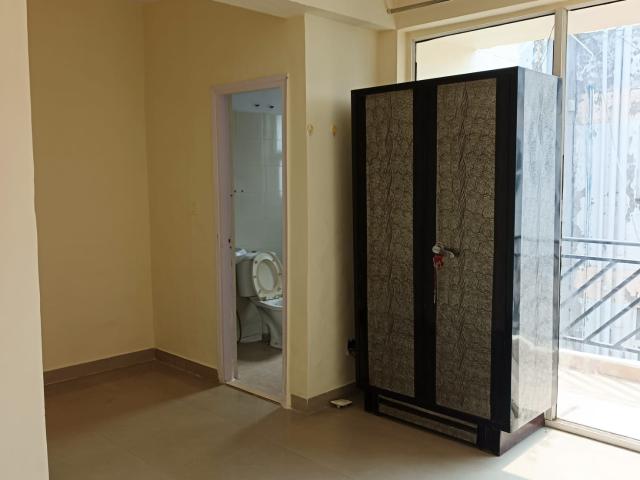 Resale | 3.5 BHK + Study Room 2019 Sq.Ft. Apartment in BPTP The Resort