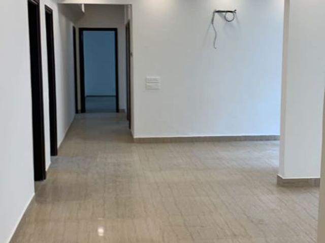 Resale | 3.5 BHK + Study Room 2160 Sq.Ft. Apartment in Wave Amore
