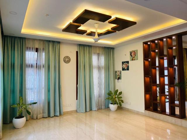Resale | 3.5 BHK + Study Room 3600 Sq.Ft. Apartment in Prestige Kenilworth