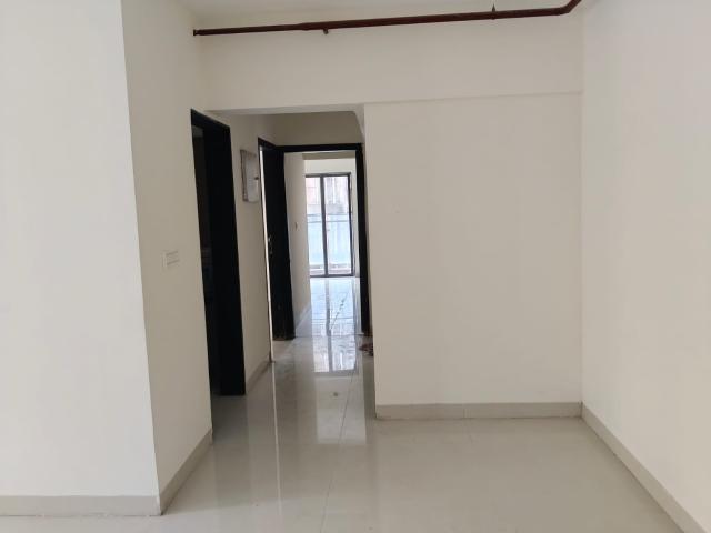 Resale | 3 BHK 1040 Sq.Ft. Apartment in Parel