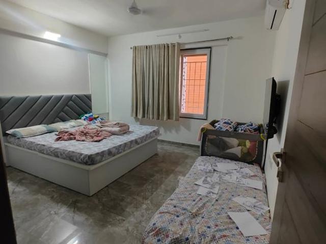 Resale | 3 BHK 1041 Sq.Ft. Apartment in Saachee Bihag Apartment