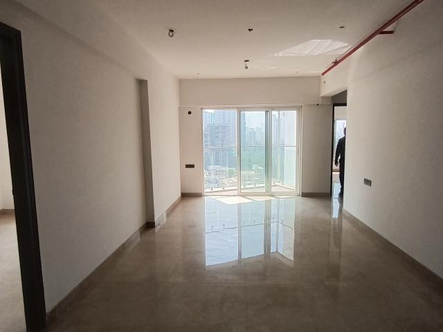 Resale | 3 BHK 1045 Sq.Ft. Apartment in Dipti Royal Arc