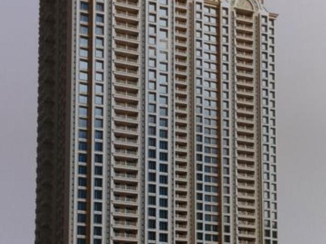 Resale | 3 BHK 1048 Sq.Ft. Apartment in Tharwani Majestic Towers
