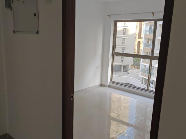 Resale | 3 BHK 1050 Sq.Ft. Apartment in Amarnath Paramount City