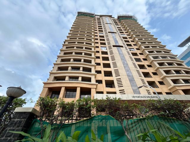 Resale | 3 BHK 1050 Sq.Ft. Apartment in K Raheja Interface Heights