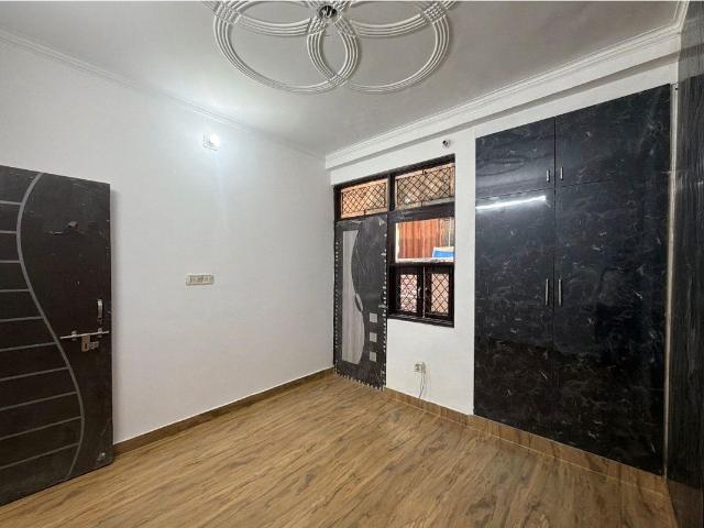 Resale | 3 BHK 1050 Sq.Ft. Apartment in Palam Extension
