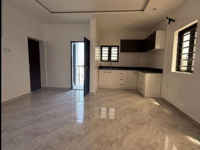 Resale | 3 BHK 1051 Sq.Ft. Apartment in Oberoi Garden City Thane