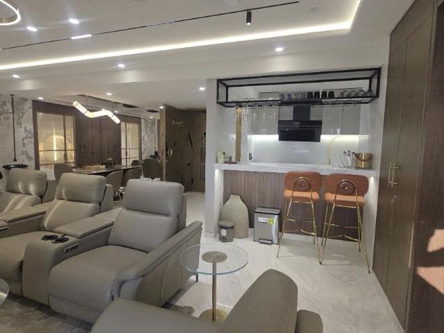Resale | 3 BHK 1056 Sq.Ft. Apartment in Kanakia Silicon Valley