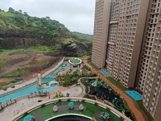 Resale | 3 BHK + 1056 Sq.Ft. Apartment in Kanakia Silicon Valley