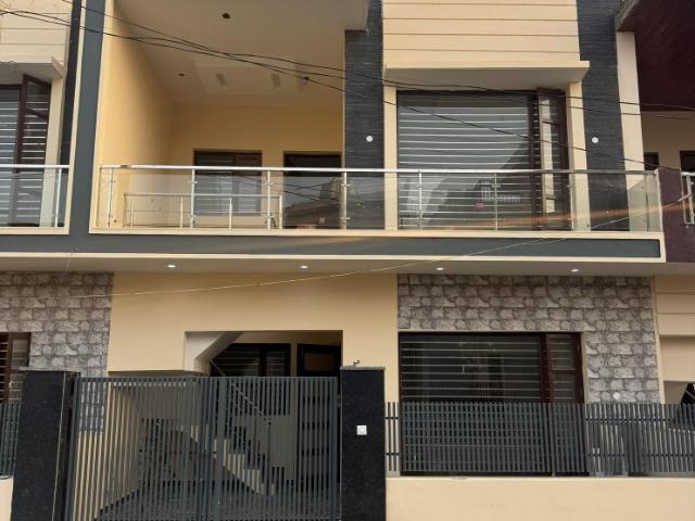 Resale | 3 BHK 105 Sq.Yd. Independent House in Sunny Enclave