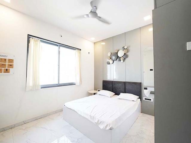 Resale | 3 BHK 1061 Sq.Ft. Apartment in Vardhaman Skytown