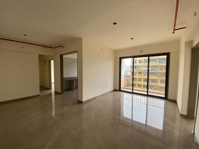 Resale | 3 BHK + 1062 Sq.Ft. Apartment in Pyramid Centria