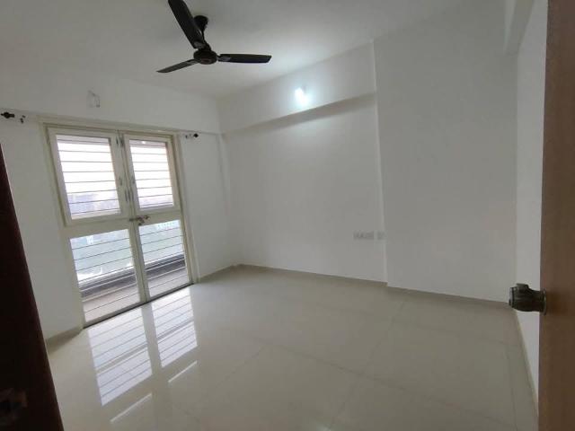 Resale | 3 BHK 1068 Sq.Ft. Apartment in Goel Ganga Serio