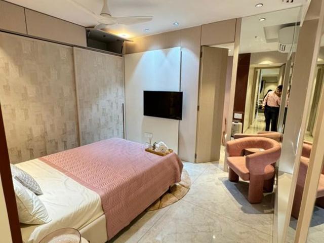 Resale | 3 BHK 1072 Sq.Ft. Apartment in Hubtown Rising City