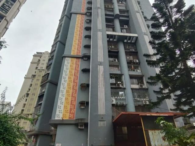 Resale | 3 BHK 1079 Sq.Ft. Apartment in Silver Arch Eden woods