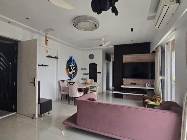 Resale | 3 BHK 1080 Sq.Ft. Apartment in Ashar Edge