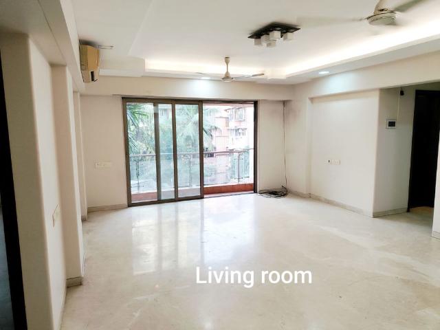 Resale | 3 BHK 1080 Sq.Ft. Apartment in Ekta Eminente I