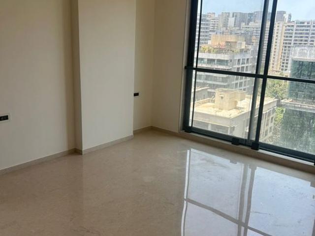 Resale | 3 BHK 1080 Sq.Ft. Apartment in S Raheja Panorama