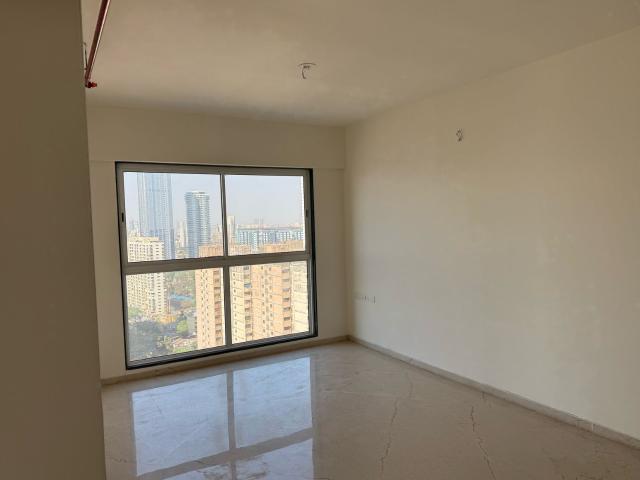 Resale | 3 BHK 1081 Sq.Ft. Apartment in Kalpataru Vienta