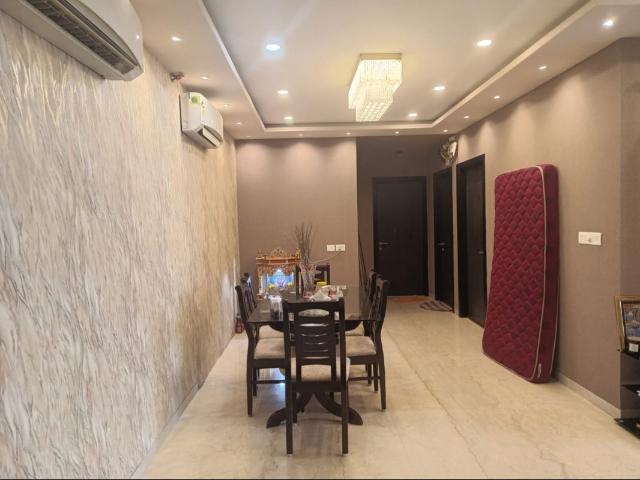 Resale | 3 BHK 1084 Sq.Ft. Apartment in Oberoi Maxima